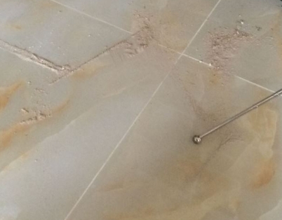 措美瓷砖空鼓维修公司分享粘合剂选择不当在瓷砖铺贴过程中可能导致以下问题