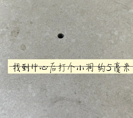 措美瓷砖空鼓维修公司专业解答在瓷砖铺贴过程中，如果砂料搅拌不均匀，将会带来以下问题